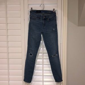 Jcrew toothpick distressed jeans size 25